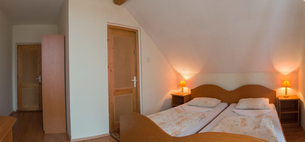 Beluci Panzio Hotell Odorheiu Secuiesc Exteriör bild